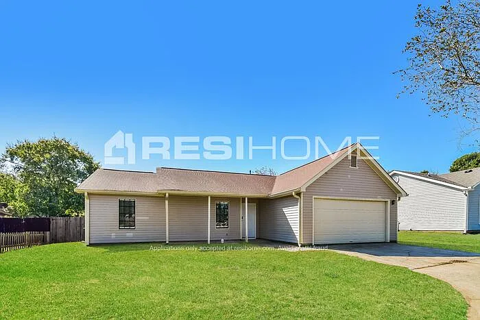 3 bed, 2.0 bath, 1300 sqft, $1,695 — Photo 2