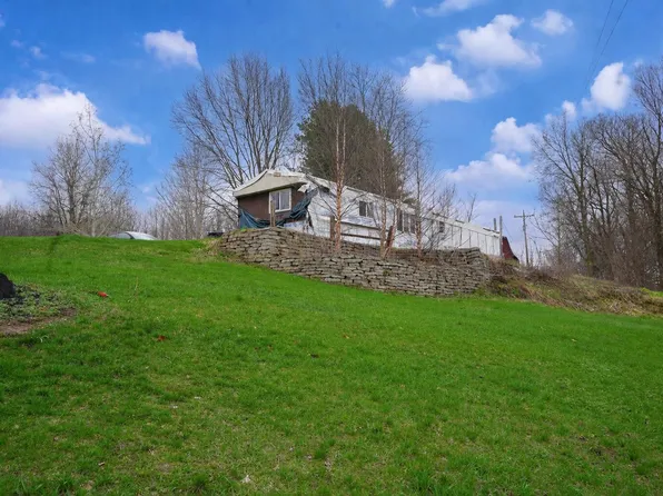 50042 48th St, Lawrence, MI 49064