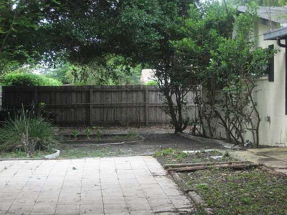 3rd image of 2071 76th Ave N