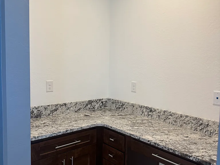 2521 S 180th Dr — Photo 31