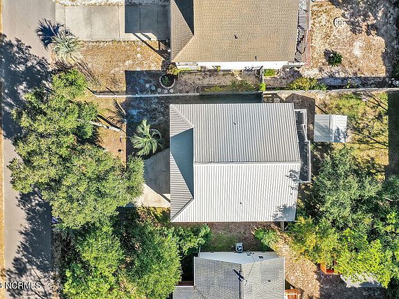 2nd image of 122 NE 30th Street