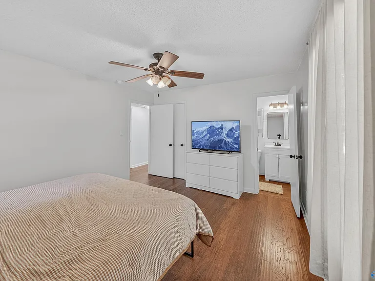 124 W Emert Rd — Photo 16