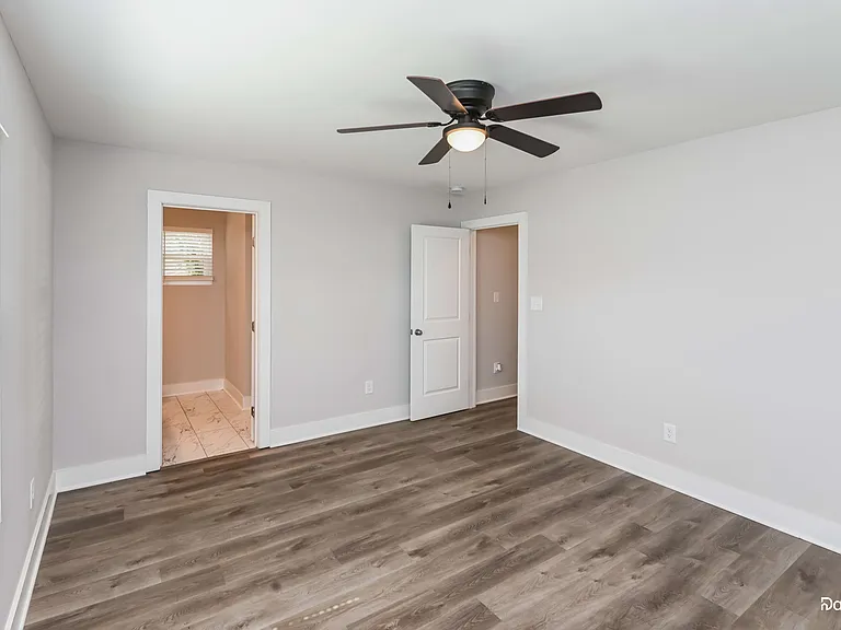 1207A Birch St — Photo 9