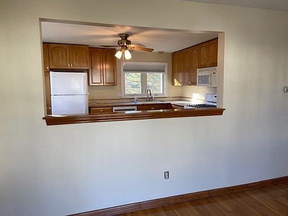 5th image of 203 Campbell Dr