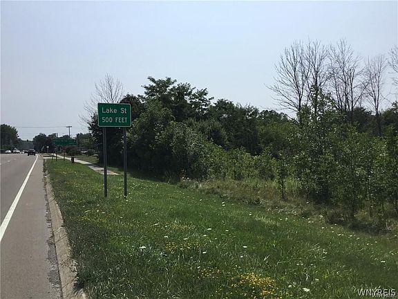 4th image of 8996 Erie Rd