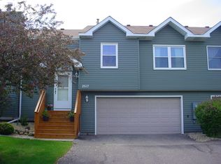 2517 Geranium Avenue E, Maplewood, MN 55109