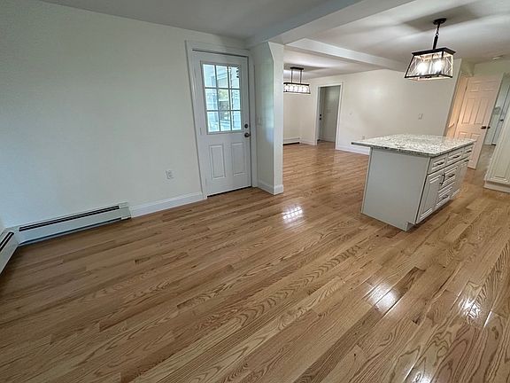 5th image of 53 Marian Dr