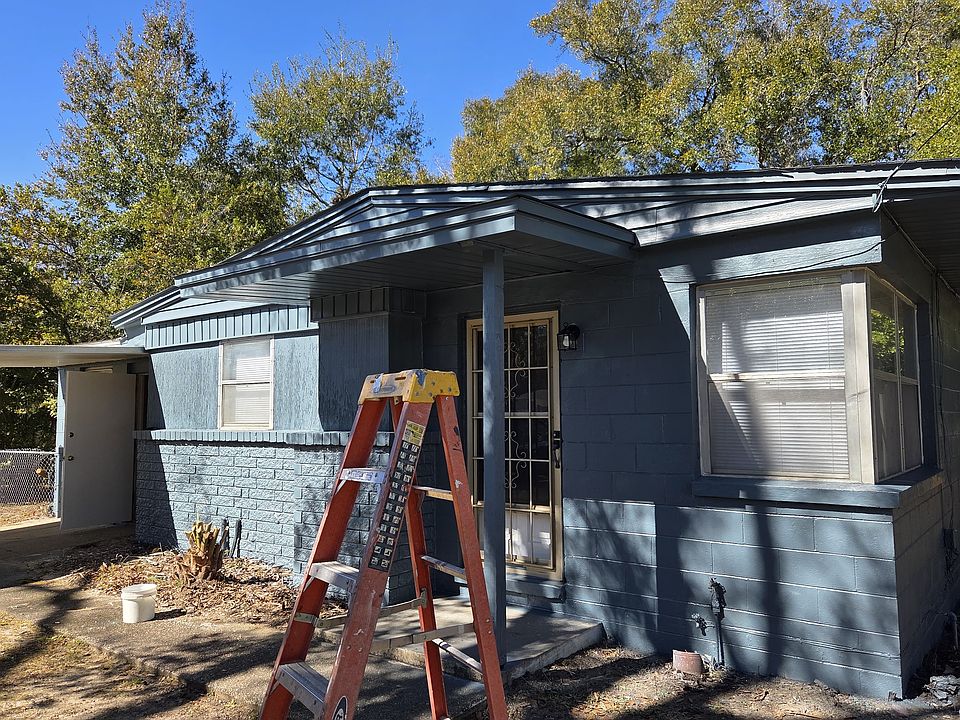 1st image of 926 S Madison Dr
