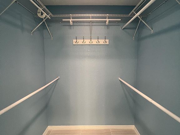 5th image of 1494 Trafalgar Ln #201