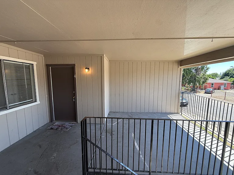 398 Alemar Way #4 — Photo 2