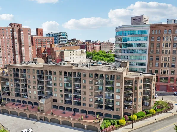1444 W 10th St APT 608, Cleveland, OH 44113