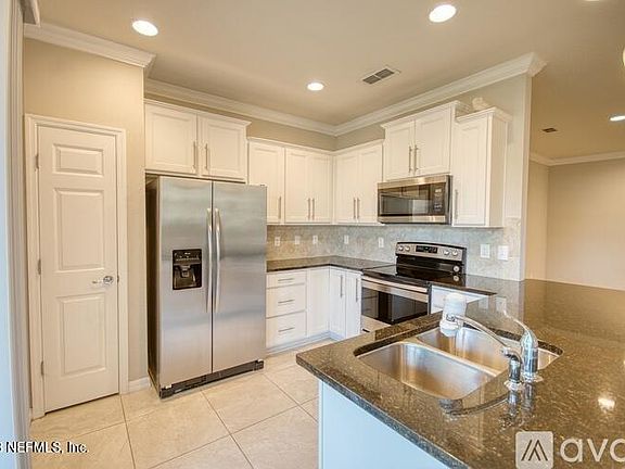 5th image of 7030 Berrybrook Dr