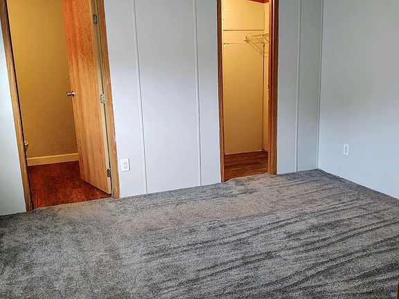 4th image of 42 Walnutwood Dr