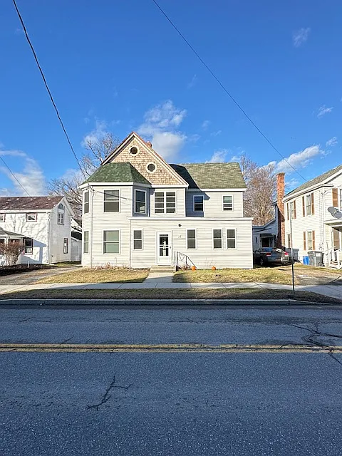 23 River St #4
