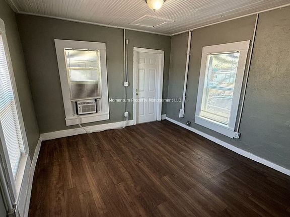 3rd image of 2501 E Chelsea St