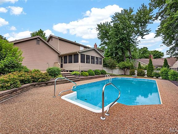 3rd image of 81 Cinnamon Tree Ct