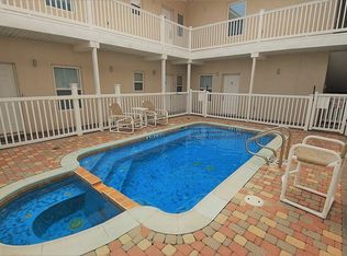 105 E Tarpon St #4, South Padre Island, TX 78597