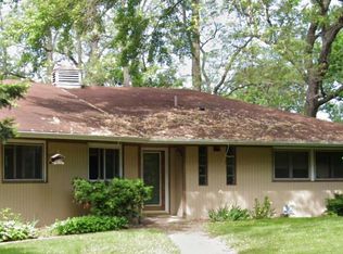 323 Barclay St, Saint Paul, MN 55106