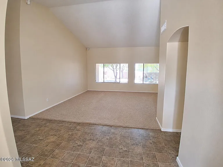 995 N Western Sunset Dr — Photo 4