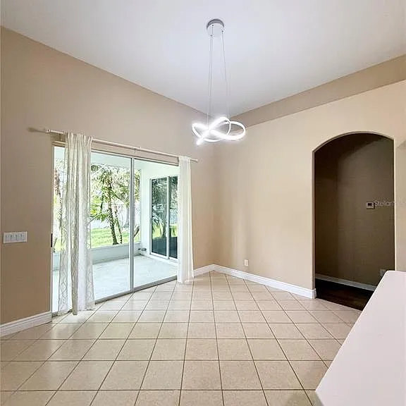 27202 Fordham Dr — Photo 8