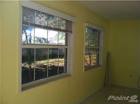 4th image of 1766 Valencia Dr