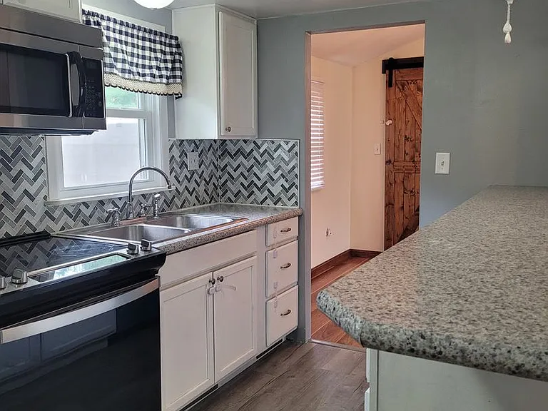 2327 Ritner Hwy — Photo 3
