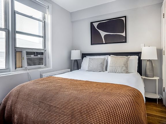 2nd image of 340 E 58th St APT 5C