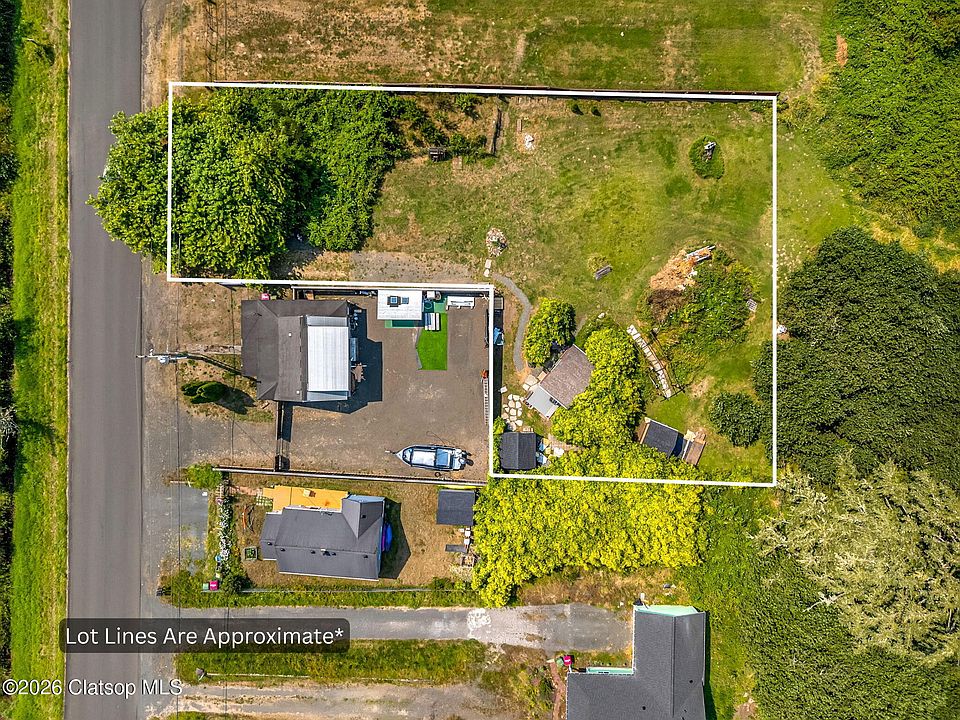 1st image of 604 E 12th Pl