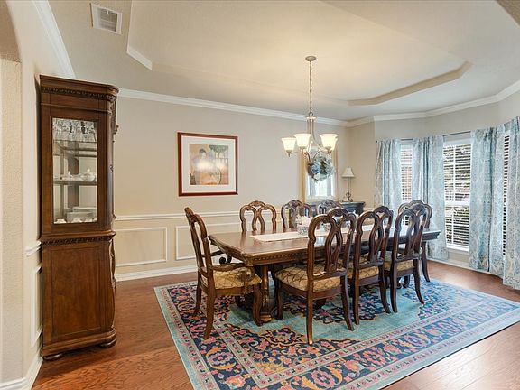 4th image of 319 Westphalian Dr