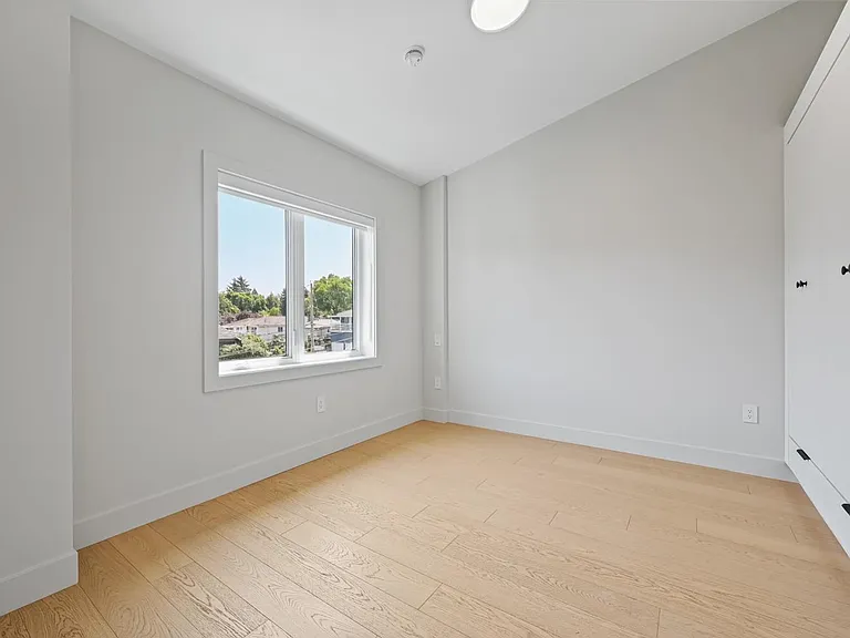 3410 Knight St — Photo 25