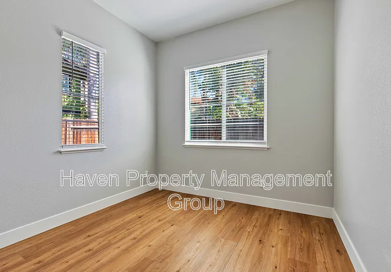 1659 Whispering Wind Dr — Photo 7