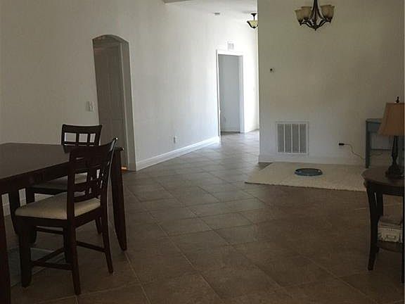 4th image of 1440 11th Ln