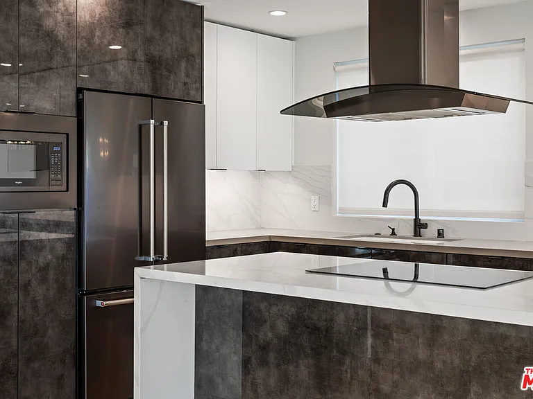 153 S Palm Dr #PENTHOUSE — Photo 12