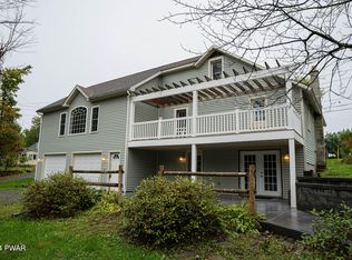 73 Carbondale Rd, Waymart, PA 18472