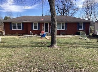 109 Dusty Ln, Cottontown, TN 37048