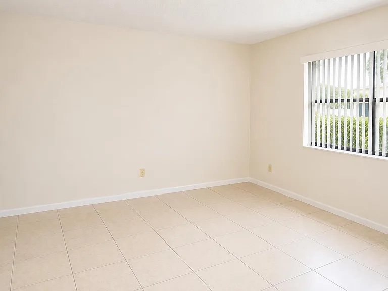 11000 NW Royal Palm Blvd #1-3 — Photo 5