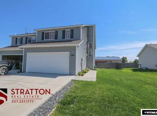 1021 Meadow Ln, Douglas, WY 82633
