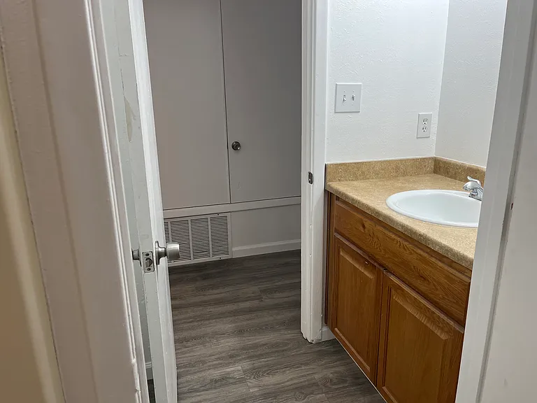 2 bed, 1.0 bath, 800 sqft, $1,135 — Photo 18