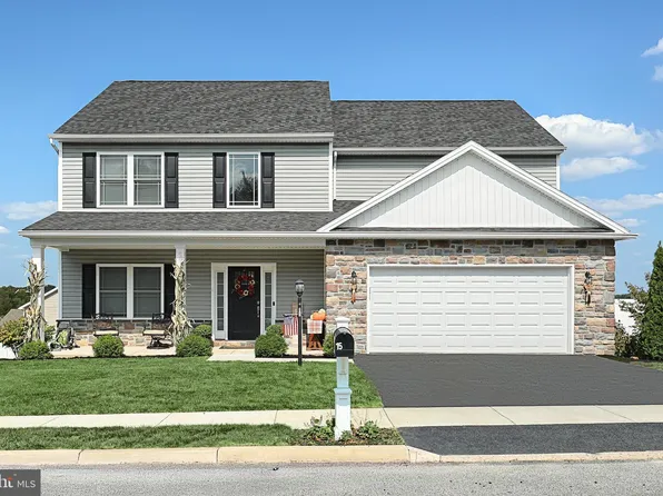 15 Champions Dr, York Haven, PA 17370