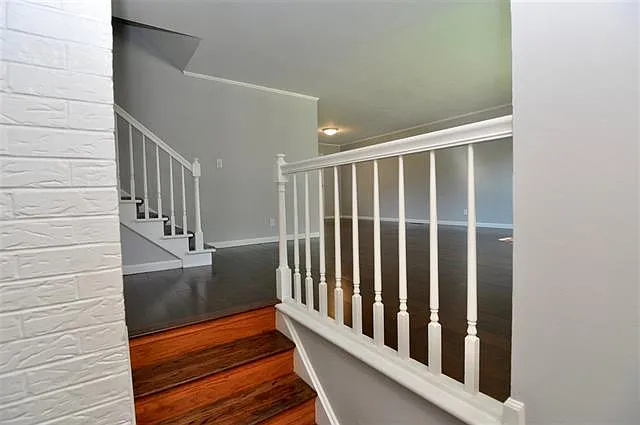 1624 Baltimore Ter — Photo 2