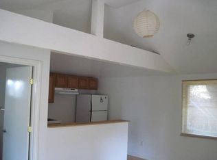 17631 Cantara St, Northridge, CA 91325