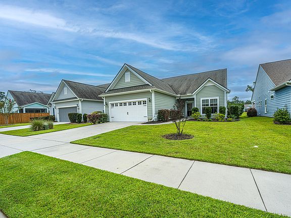 3rd image of 6205 Woodsedge Ct