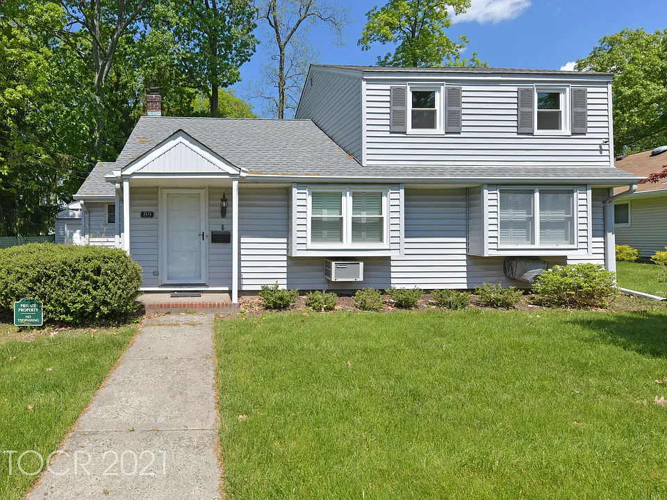 89 Crescent Ave
