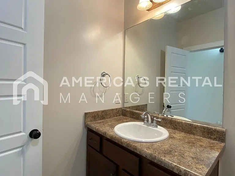 6206 Cathwick Dr — Photo 35