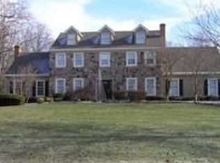 21 Dunkin Dr, Washington Crossing, PA 18977