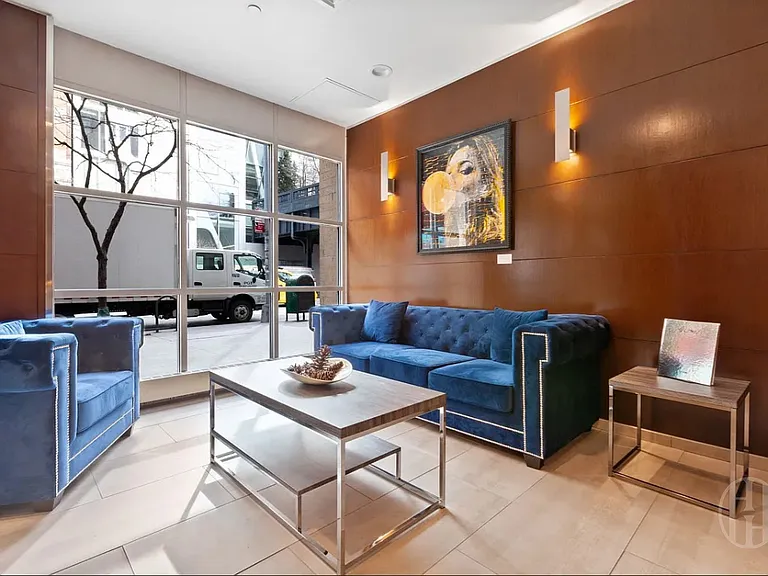 520 W 23rd St #14D — Photo 16