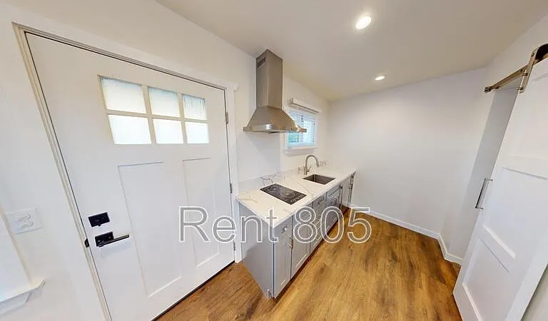 45 N Laurel St — Photo 6