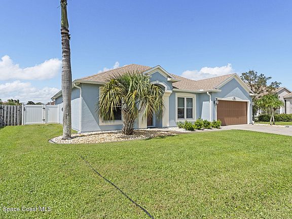 3rd image of 1382 Enclave Dr