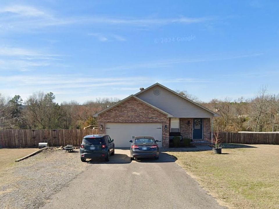 1st image of 220 Crestpointe Dr