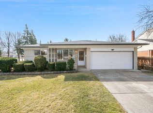 3760 Grigg Dr, Sterling Heights, MI 48310